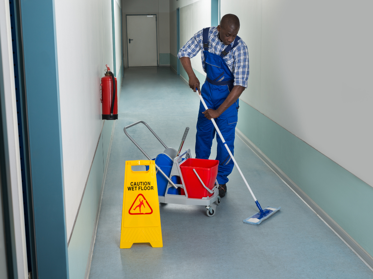 Entretien de plancher commercial